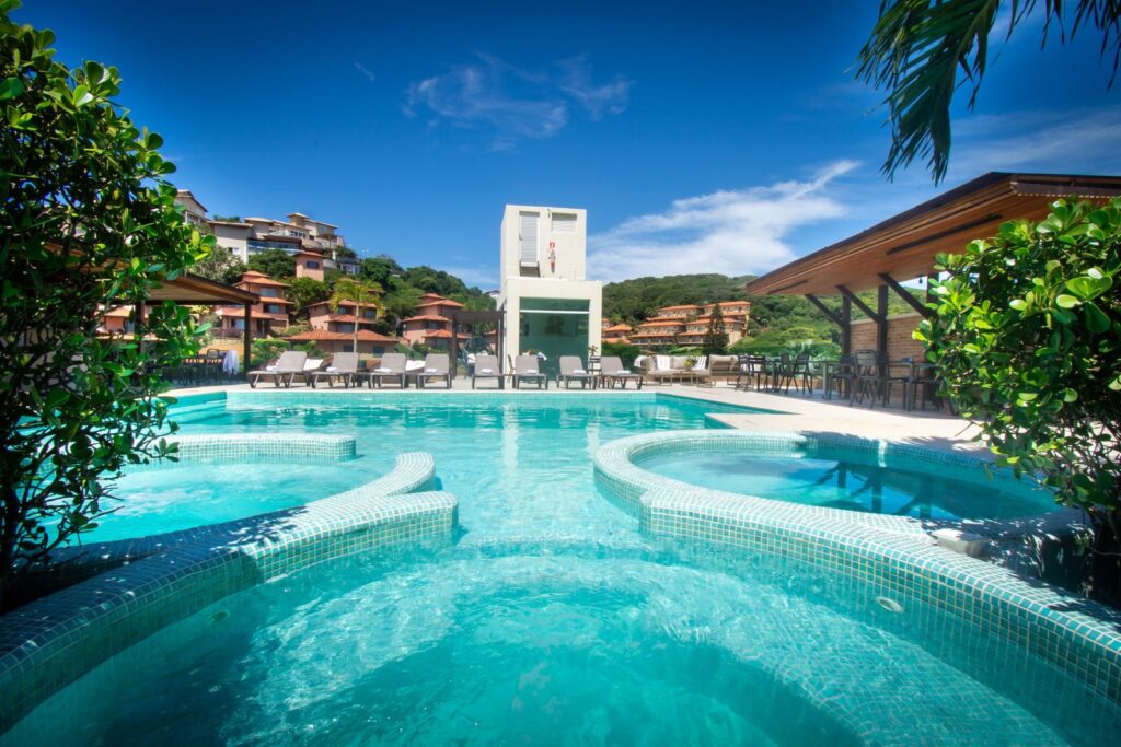 piscina 56 — Hotel Experience João Fernandes